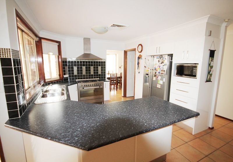 11 Snapper Close, Green Valley, NSW 2168