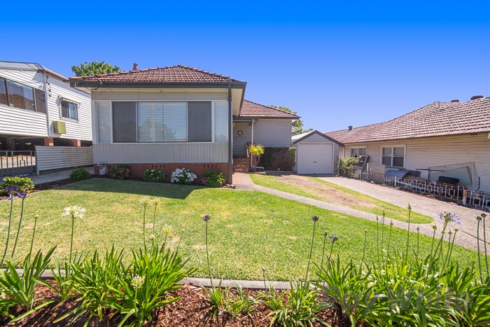 61 Moore Street, Birmingham Gardens, NSW 2287