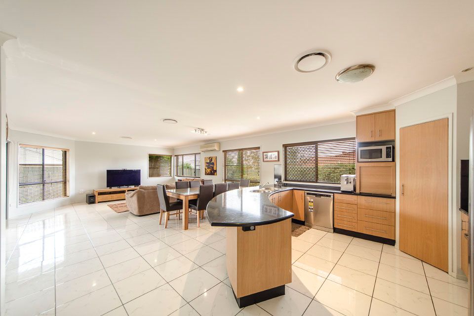 7 Fadden Crescent, Middle Ridge, QLD 4350