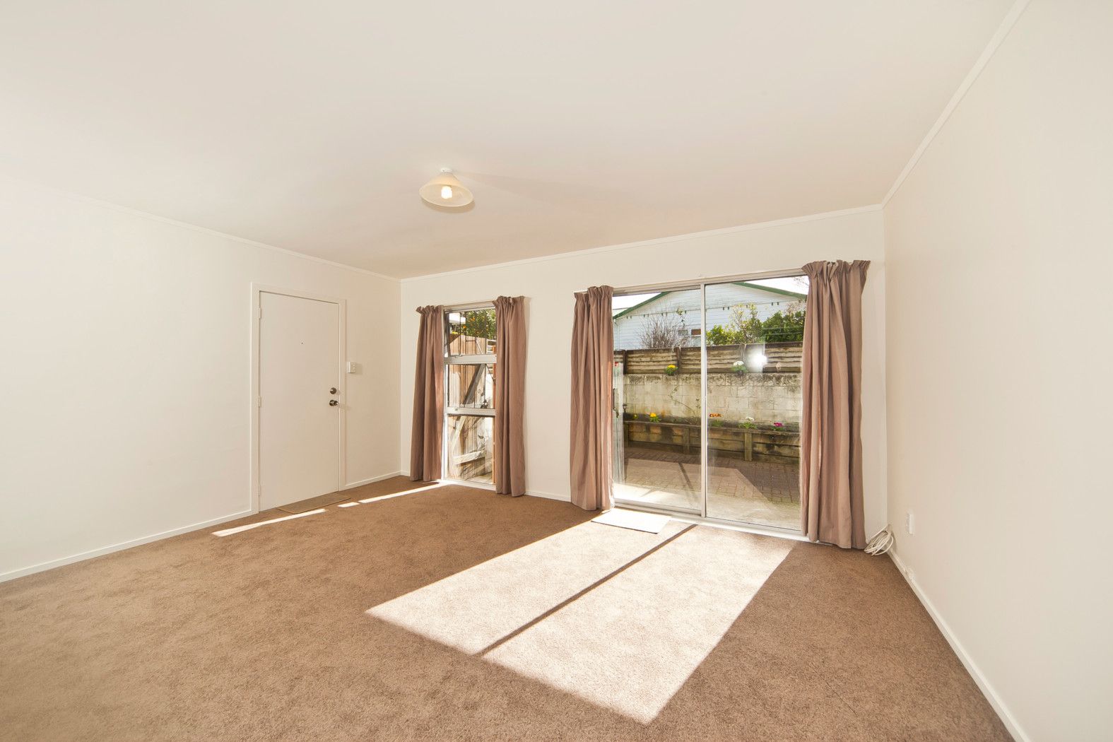 2/12 Arabi Street, Sandringham, Auckland City