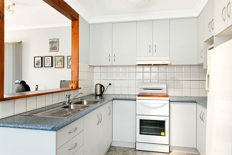 4 Thornett Street, Barrack Heights, NSW 2528