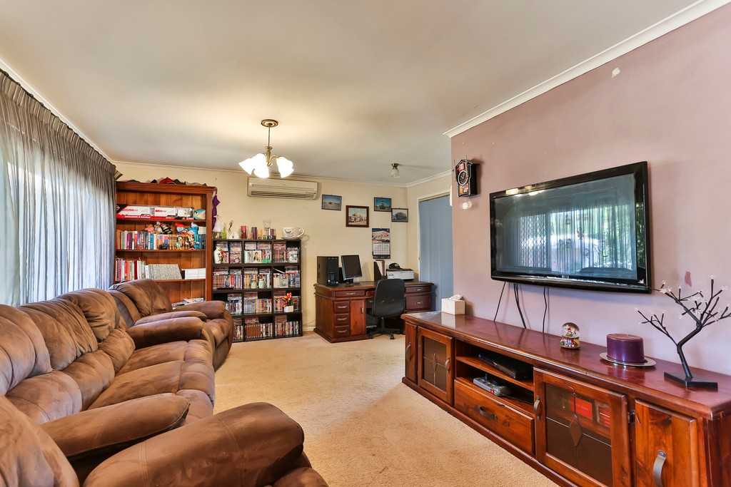 6 Reisling Court, Wilsonton Heights, QLD 4350