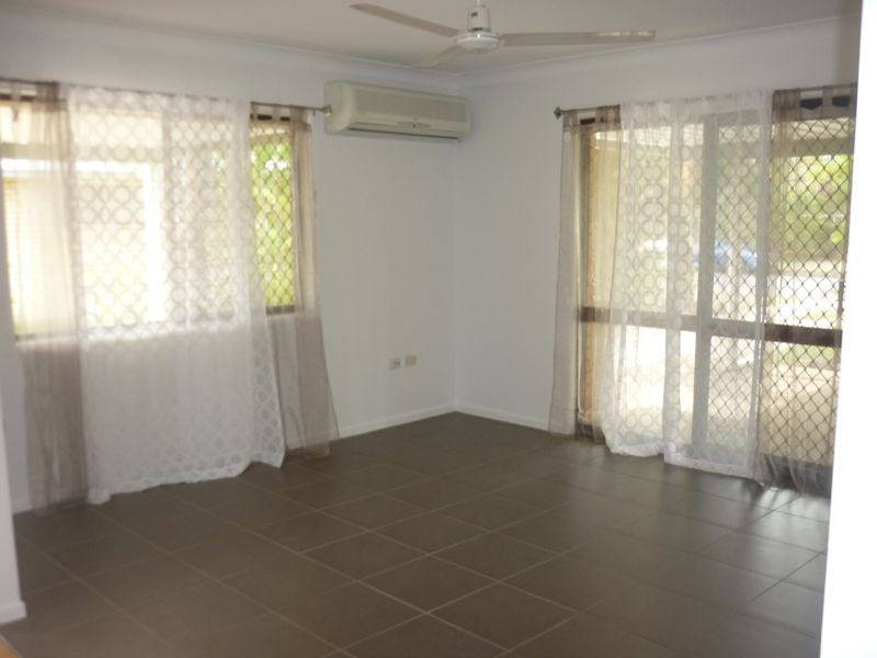 4 Slim Crescent, GOLDEN BEACH, QLD 4551