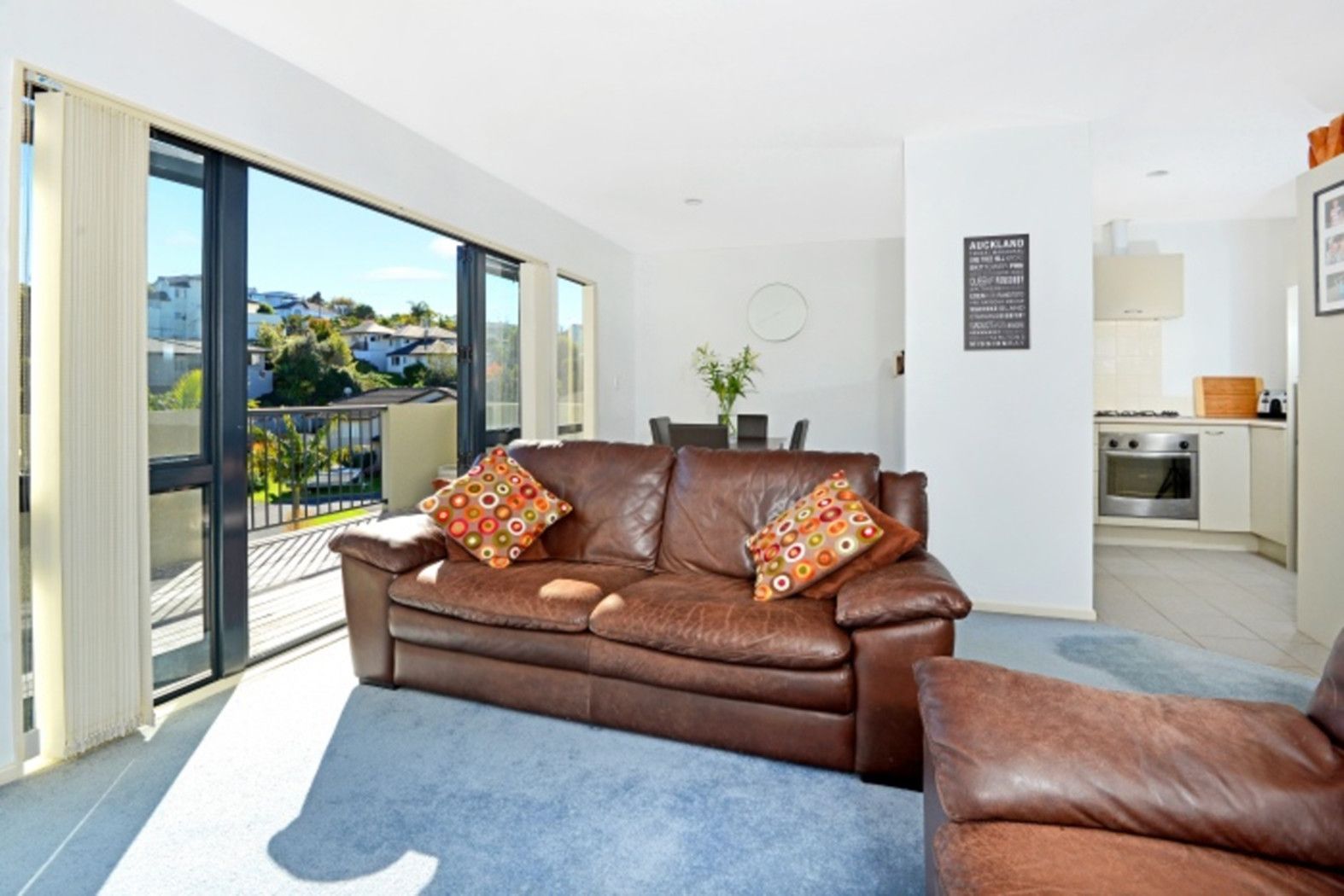 2 19 Langana Avenue, Browns Bay, North Shore City