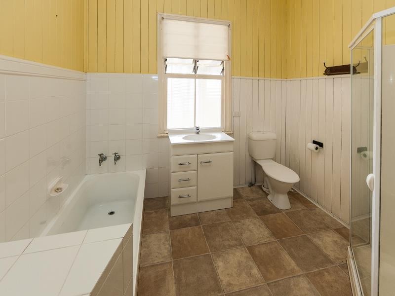 34 Abraham Street, RED HILL, QLD 4059