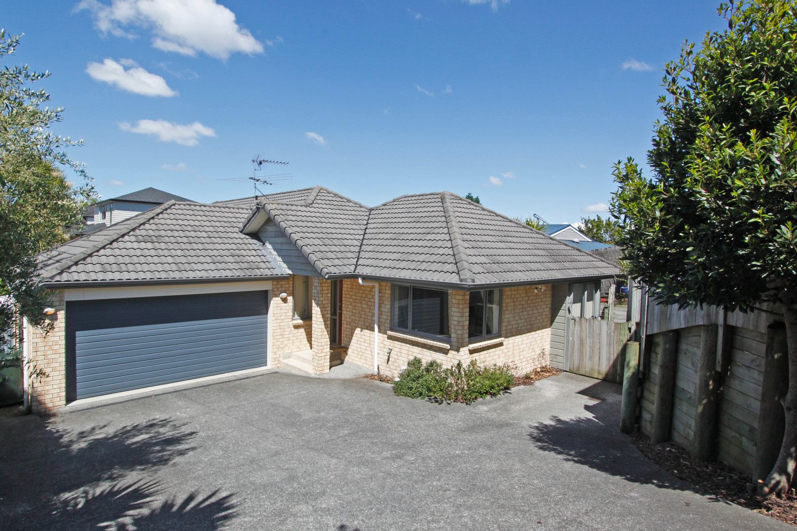 8A Rodney Street, Howick, Manukau City