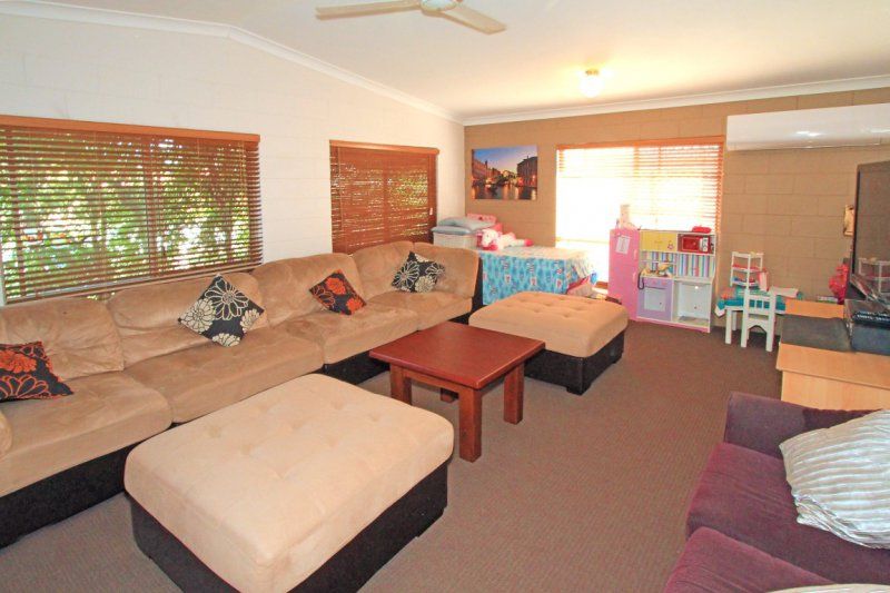 12 Kingfisher Parade, Norman Gardens, QLD 4701