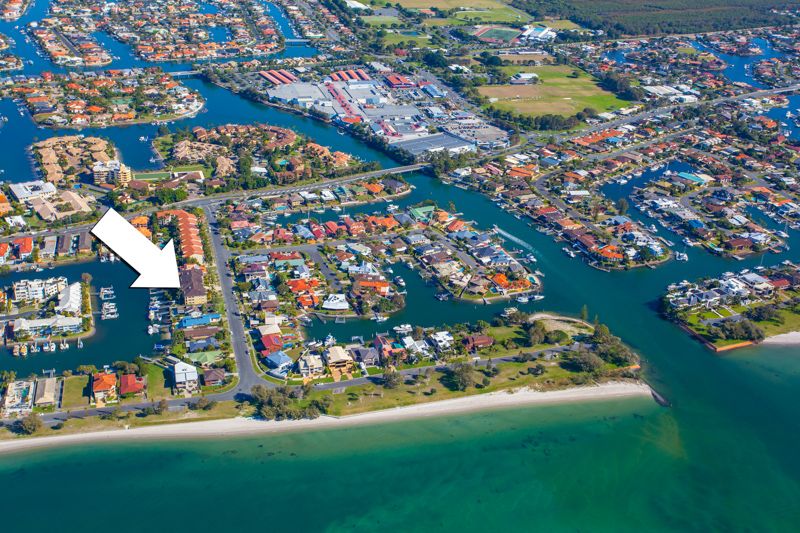 2/14-18 Jennifer Avenue, Runaway Bay, QLD 4216