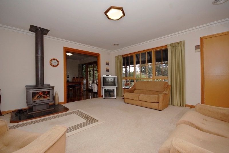 7 Lyones Parade, Upper Ferntree Gully, VIC 3156