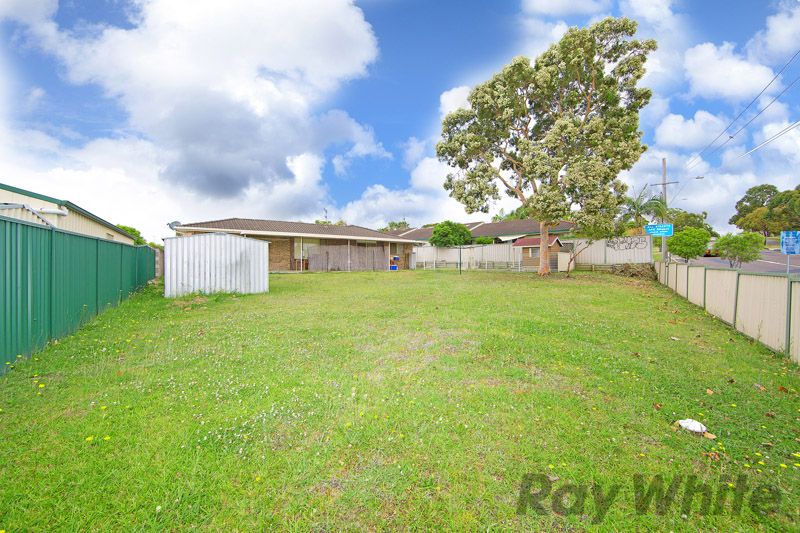 2 Kate Close, Lake Haven, NSW 2263