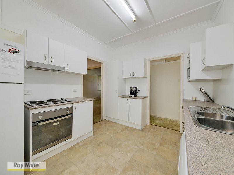 18 Plume Street, REDCLIFFE, QLD 4020