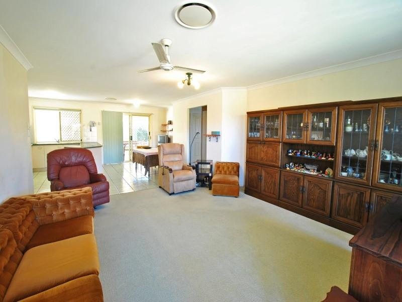 Unit 17 'Clearwaters On Golden Beach' 2 North Street, Golden Beach, QLD 4551
