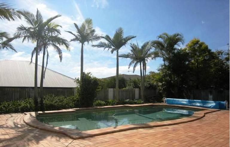 25 Saturn Crescent, BRIDGEMAN DOWNS, QLD 4035