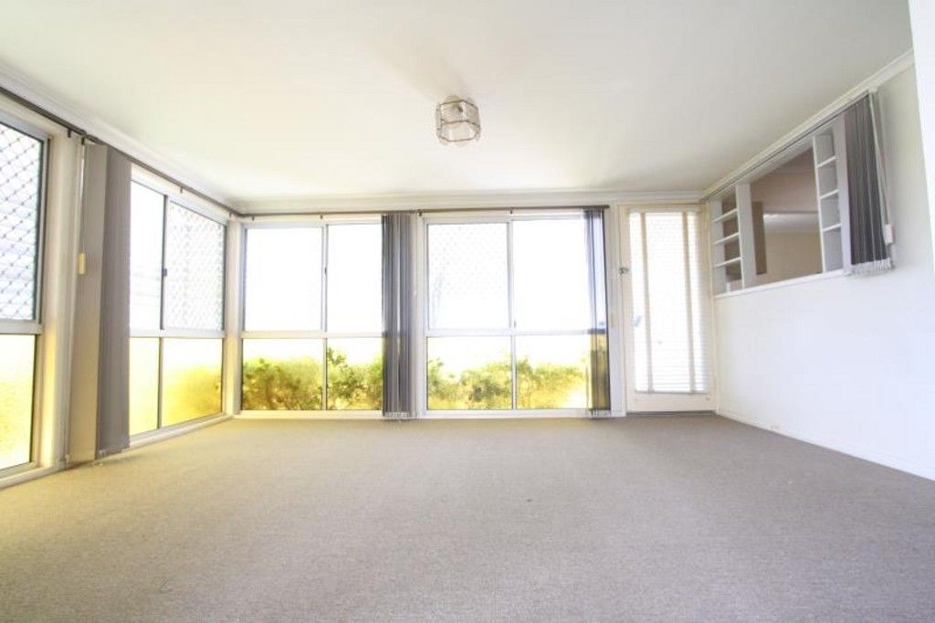 31 Seville Road, Holland Park, QLD 4121