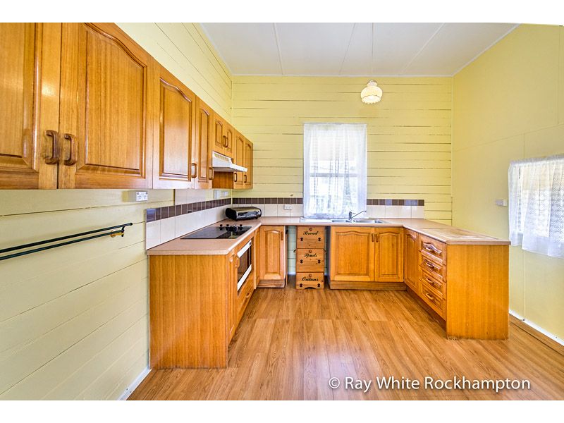 365 East Street, Depot Hill, QLD 4700