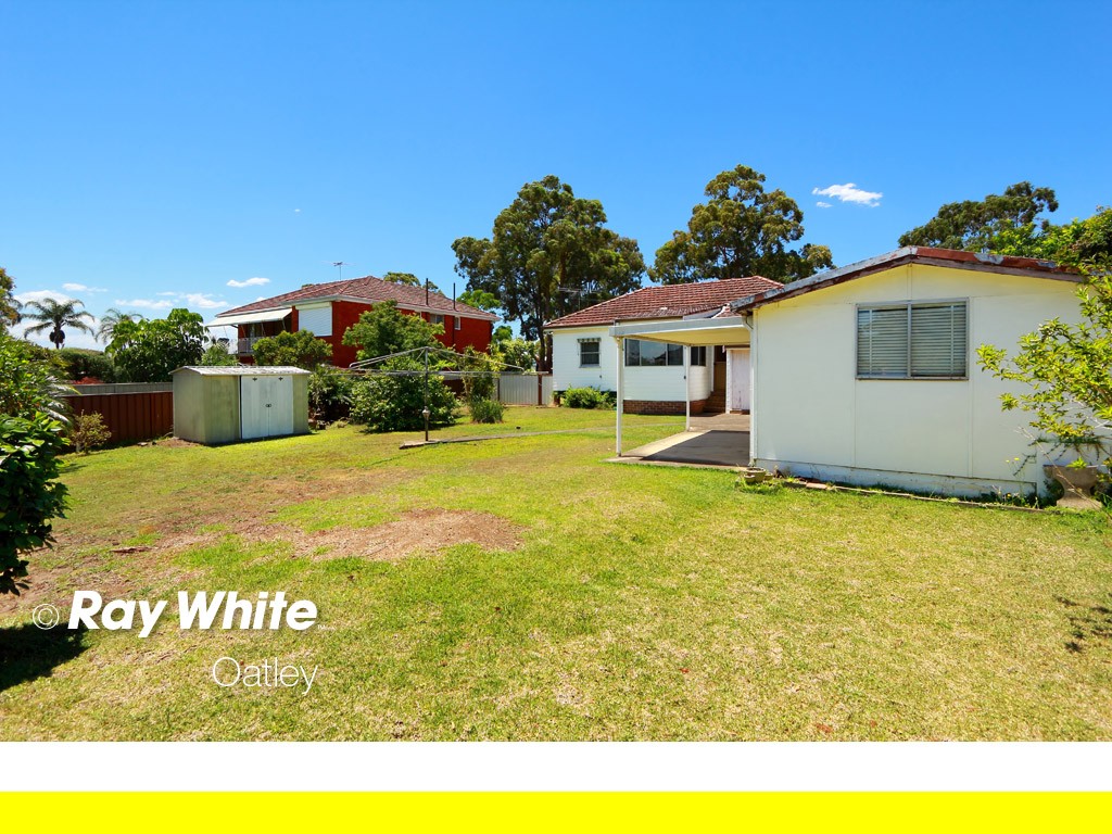 37 Ogilvy Street, Peakhurst, NSW 2210