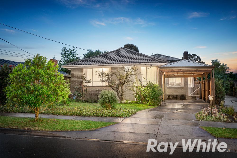 13 benedikt Court, Scoresby VIC 3179