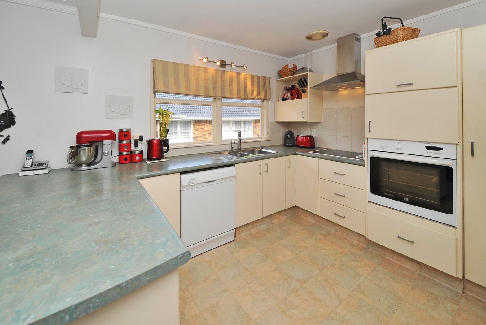 10 David Avenue, Hill Park, Manukau City