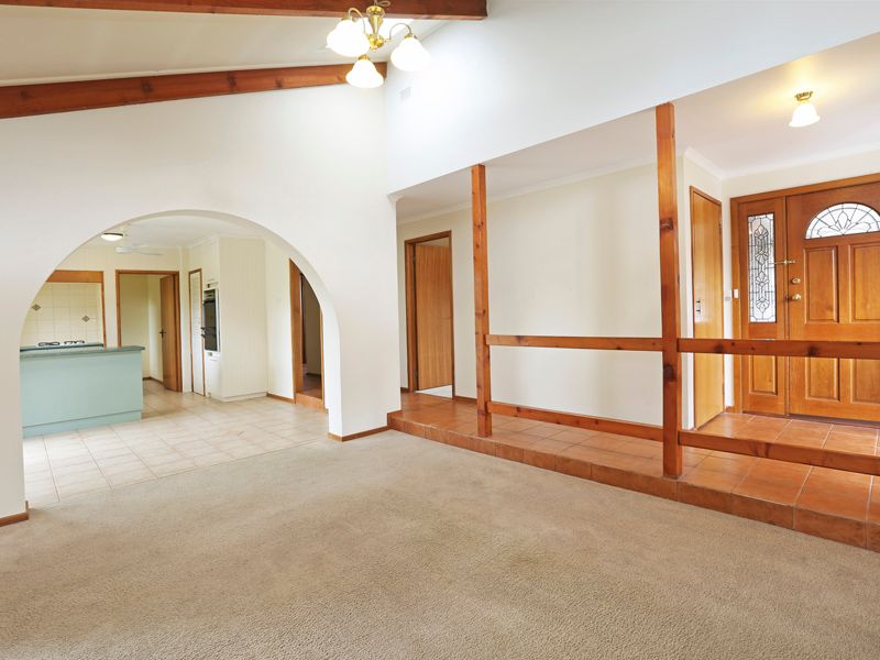 17 Oberon Drive, Belmont, VIC 3216