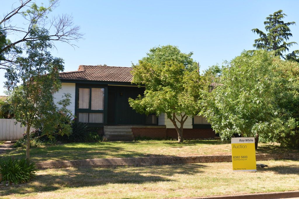 9 Crowther Street, YOUNG NSW 2594