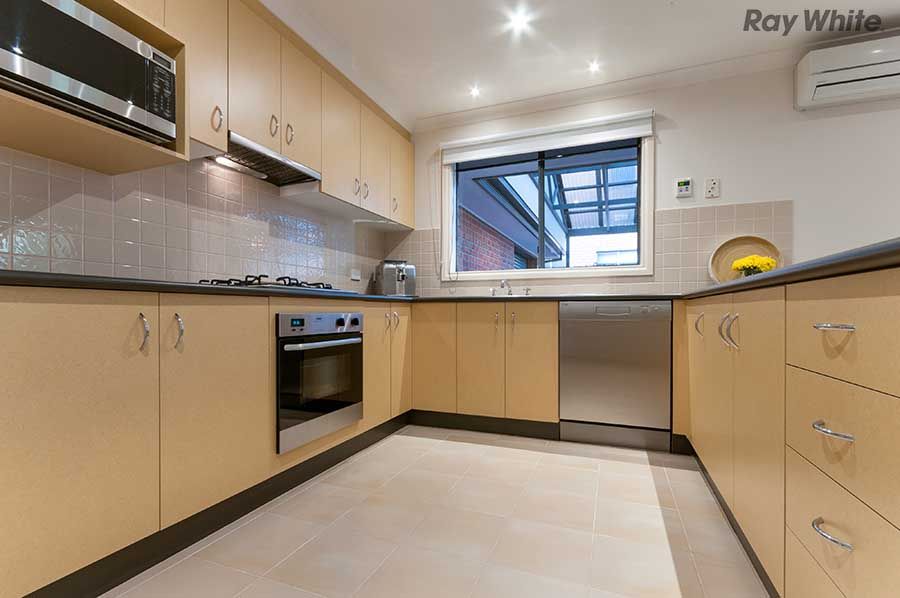 18 Shearwater Court, Taylors Hill, VIC 3037