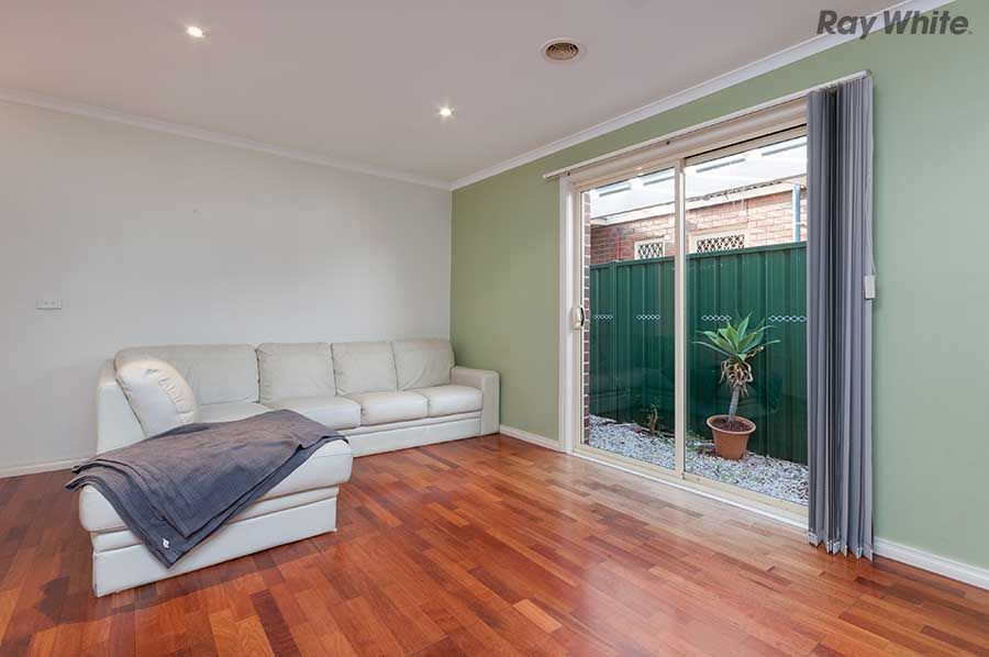 15 Goulburn Circuit, Caroline Springs, VIC 3023