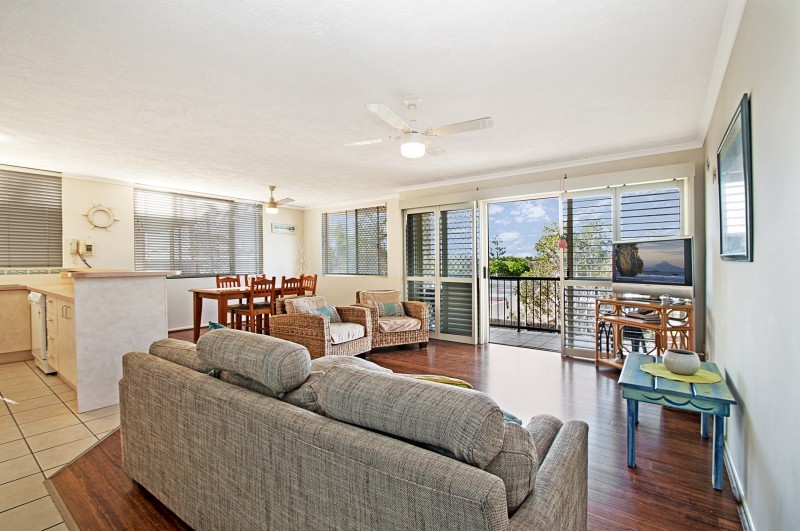 Unit 2/9 Rooke Street, Dicky Beach, QLD 4551