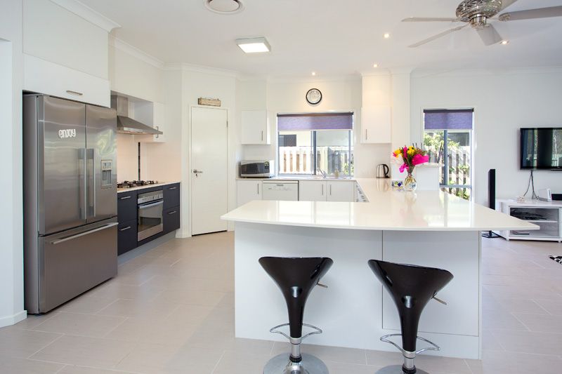 72 Petrie Crescent, Aspley, QLD 4034