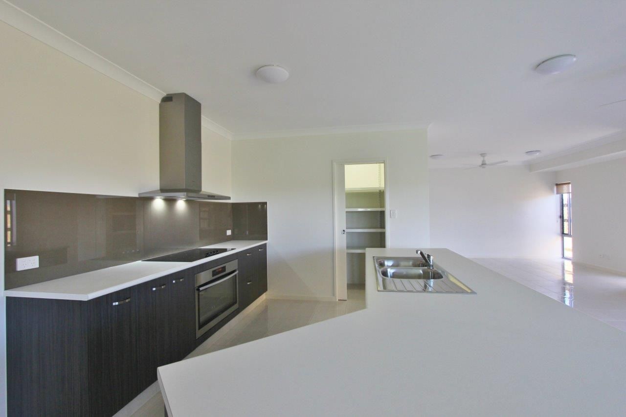 10 Munburra Parade, Smithfield, QLD 4878