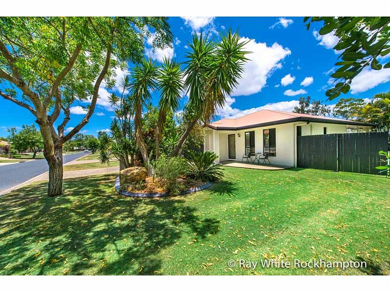 15 Brookside Avenue, Norman Gardens, QLD 4701