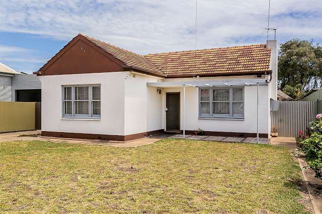 11 Clouston Street, LARGS BAY, SA 5016