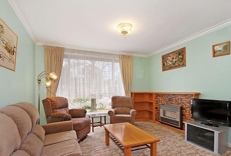 6 Rawlings Avenue, FERNTREE GULLY, VIC 3156