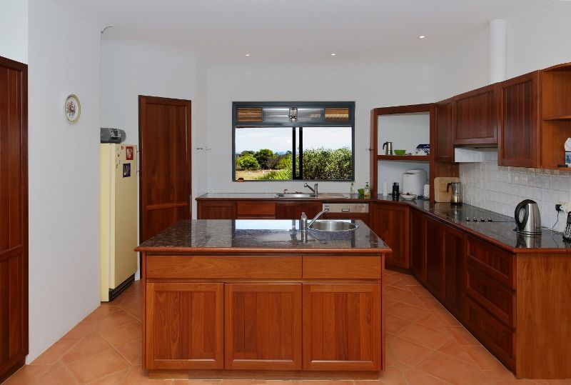 332 Sutcliffe Road, WAGGRAKINE, WA 6530