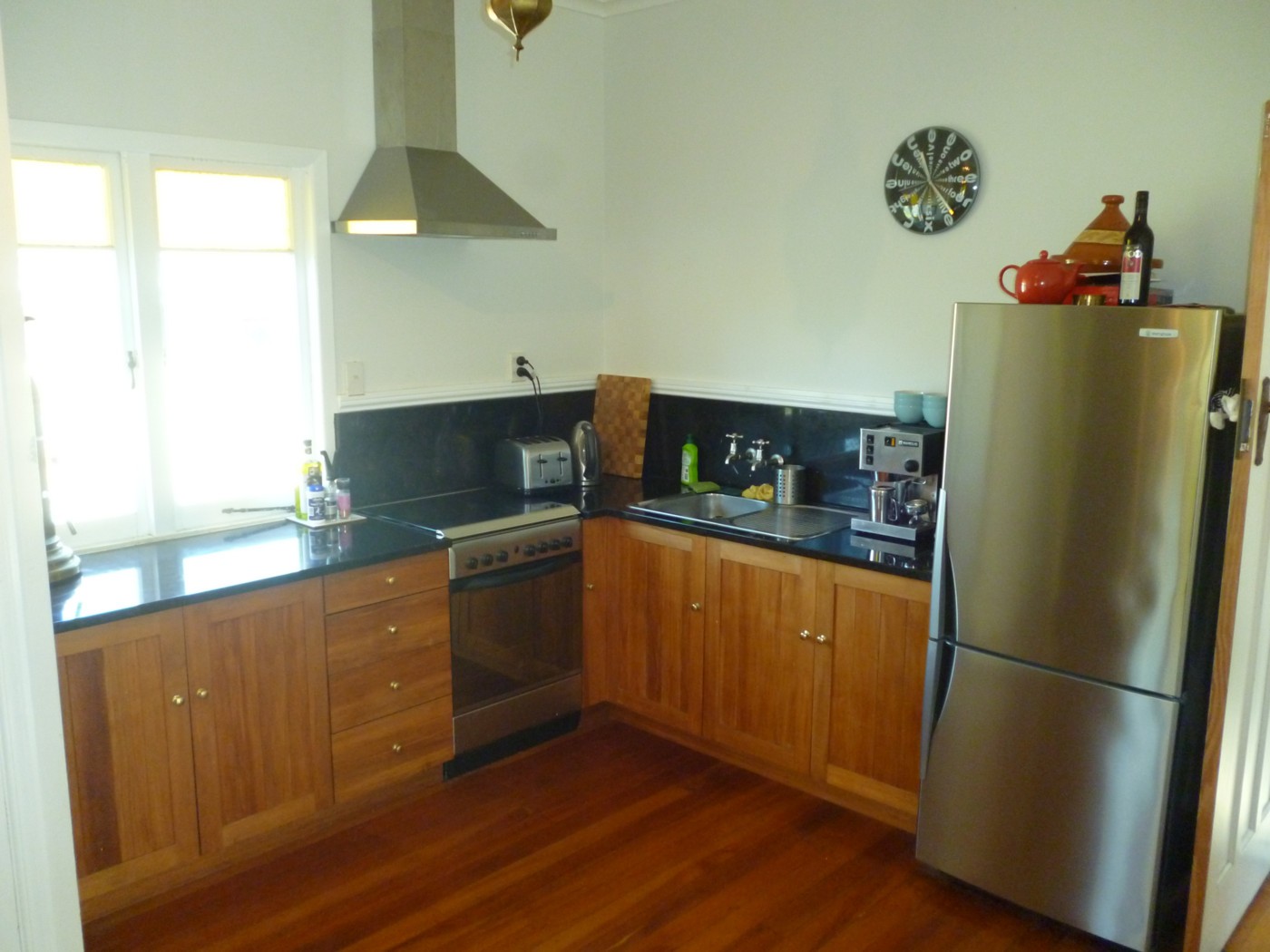10 Joffre Street, HAMILTON LAKE, Hamilton City