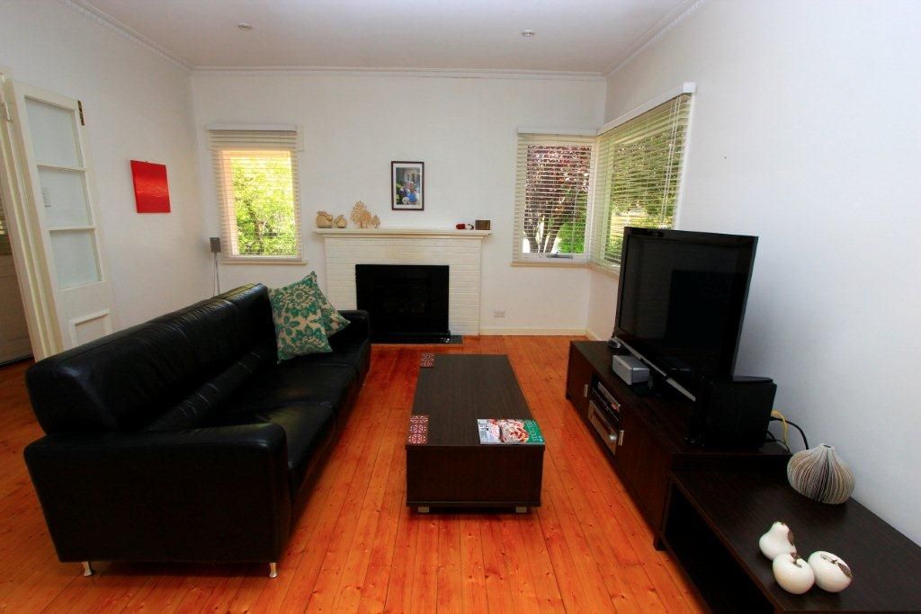 18 Torquay Road, BELMONT, VIC 3216
