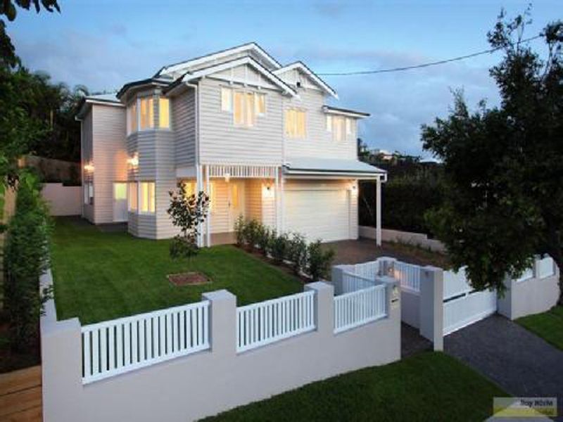 8 Royal Terrace, HAMILTON QLD 4007