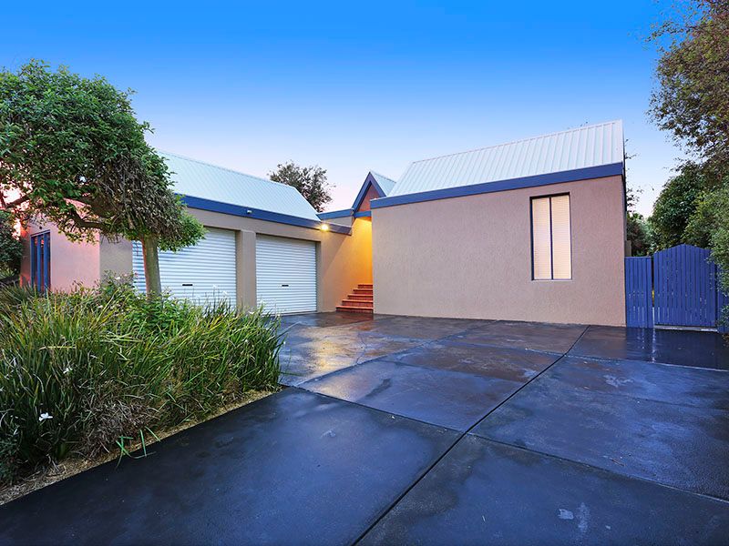 11 Whitten Court, HIGHTON, VIC 3216