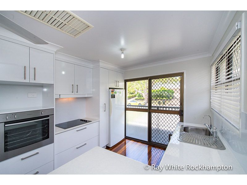 16 Wentworth Terrace, THE RANGE, QLD 4700