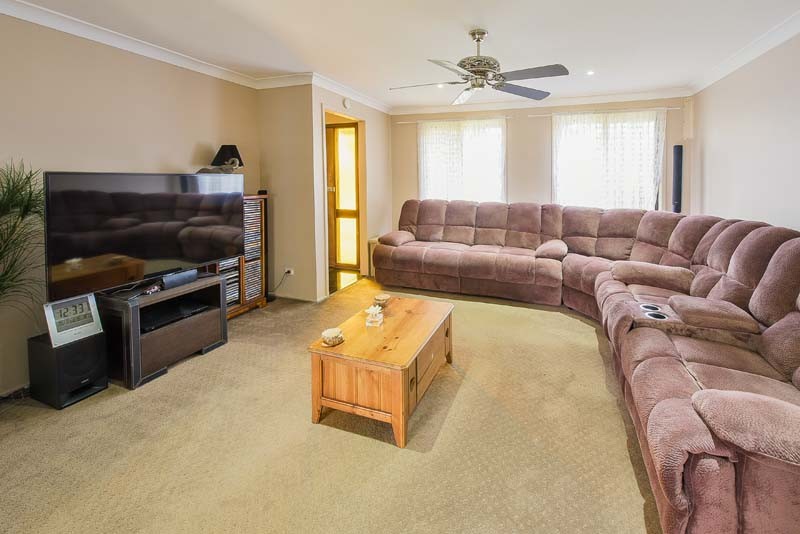 13 Guernsay Avenue, MINTO, NSW 2566