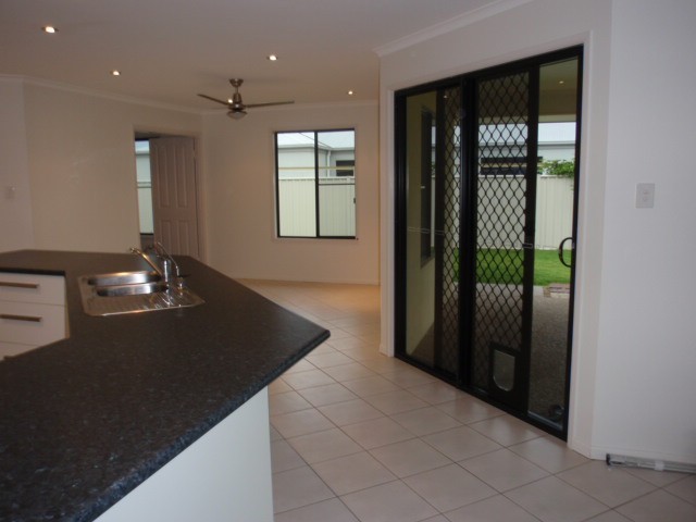 15 Carrington Place, EMERALD, QLD 4720
