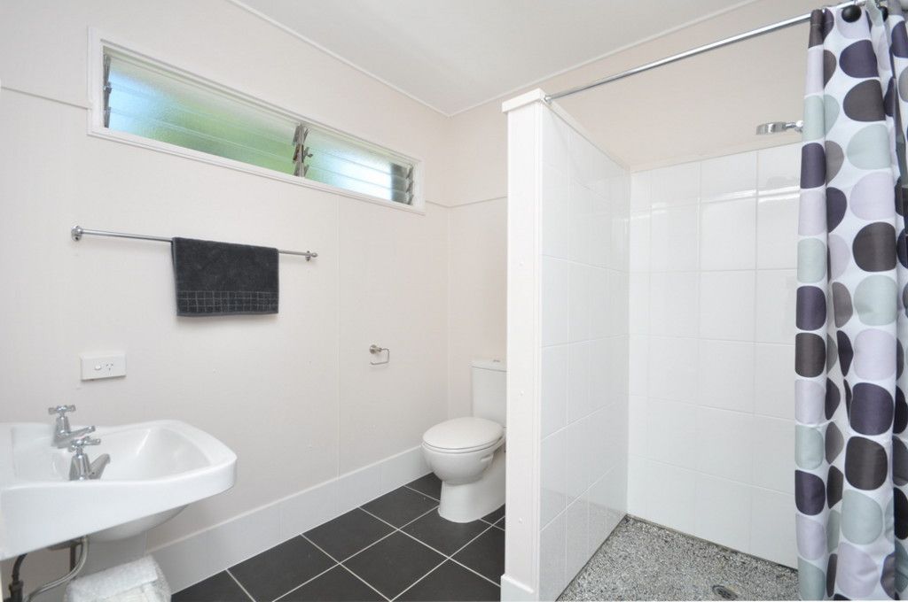 2/33 Yuletide Street, HOLLAND PARK, QLD 4121