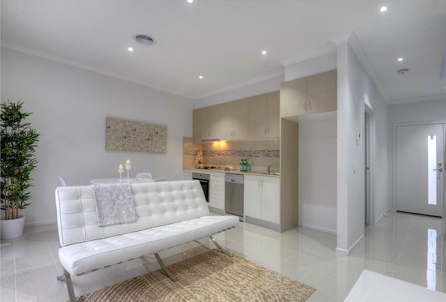 2/155 Rathcown Road, RESERVOIR, VIC 3073