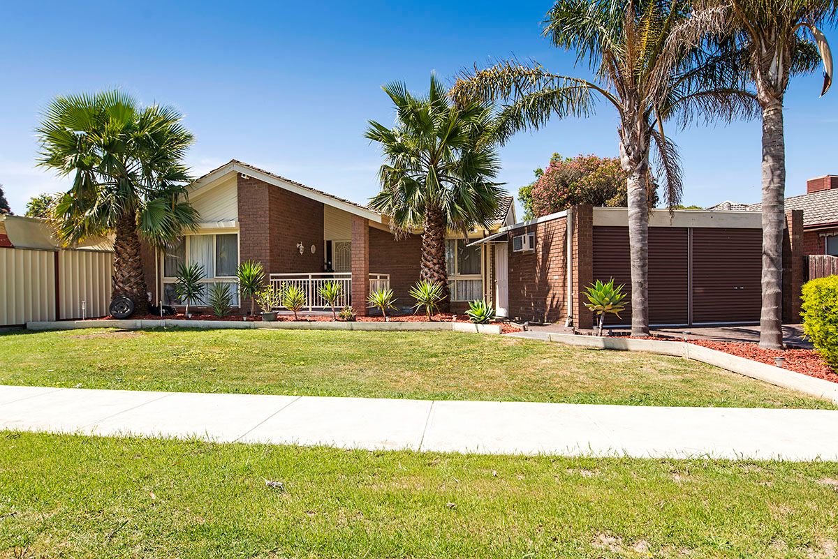 42 Madigan Crescent, MILL PARK VIC 3082