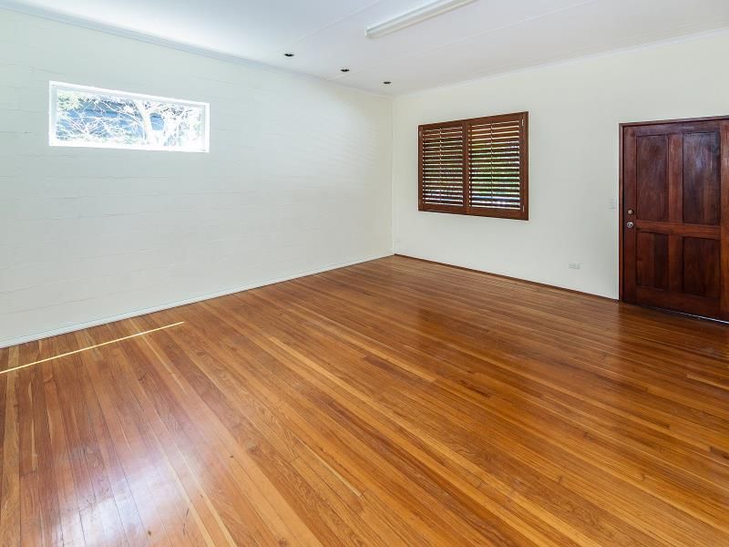 16 Jackdaw Street, BARDON, QLD 4065