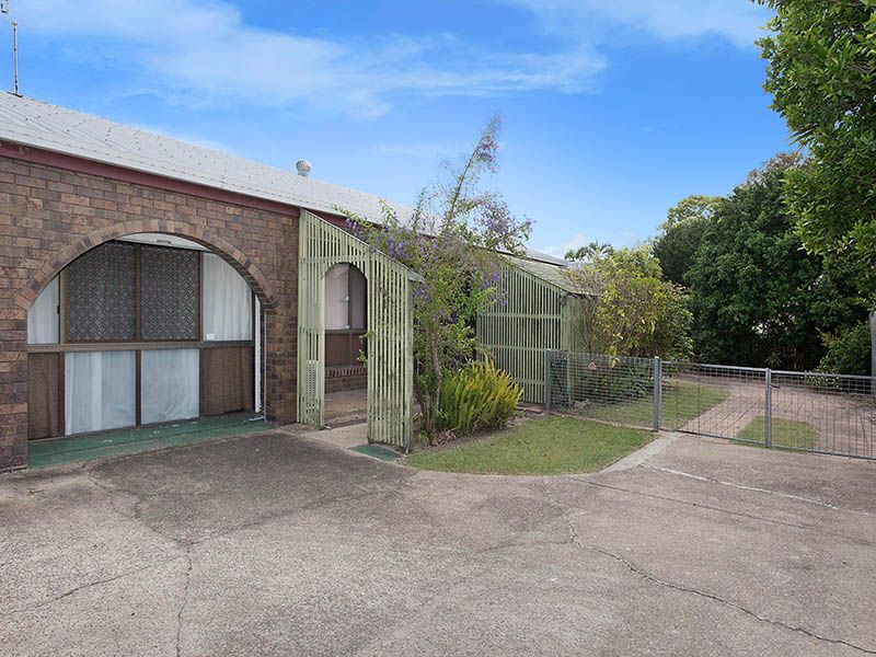 Unit 1/23 Wavell Avenue, Golden Beach, QLD 4551
