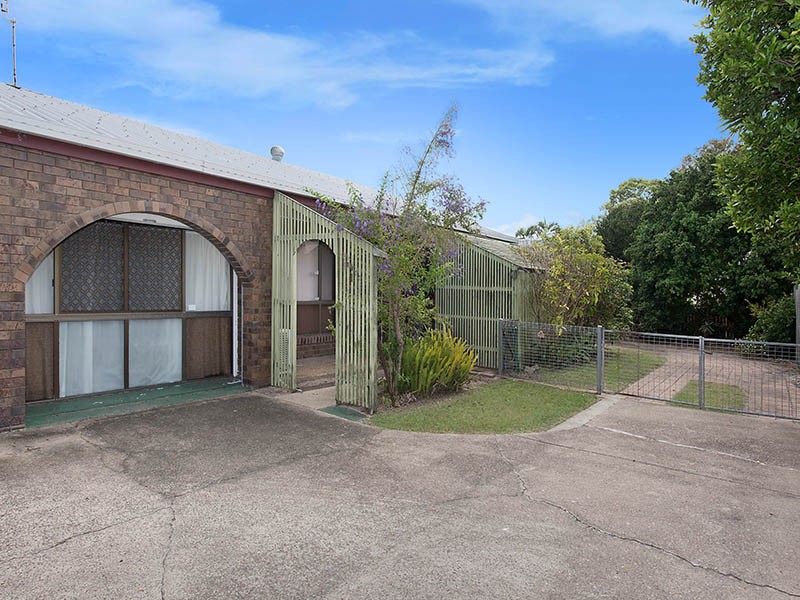 Unit 1/23 Wavell Avenue, Golden Beach, QLD 4551