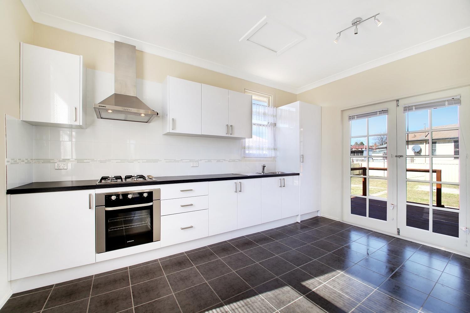 10 Churchill Street, GOULBURN, NSW 2580