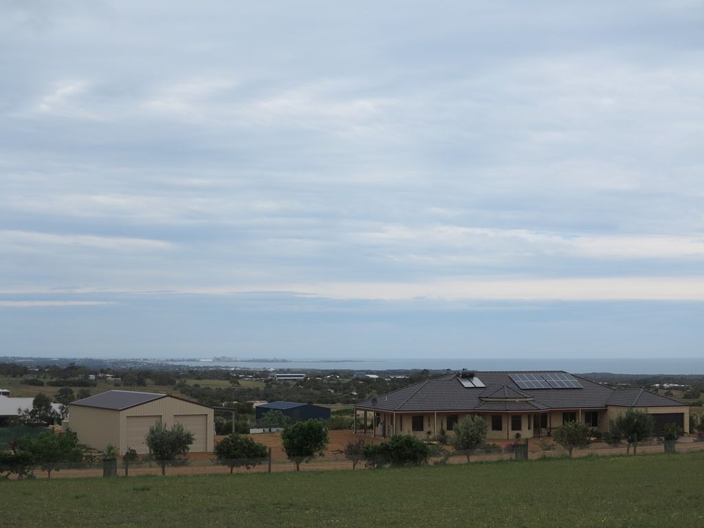32 Pitchford Crest, WHITE PEAK, WA 6532