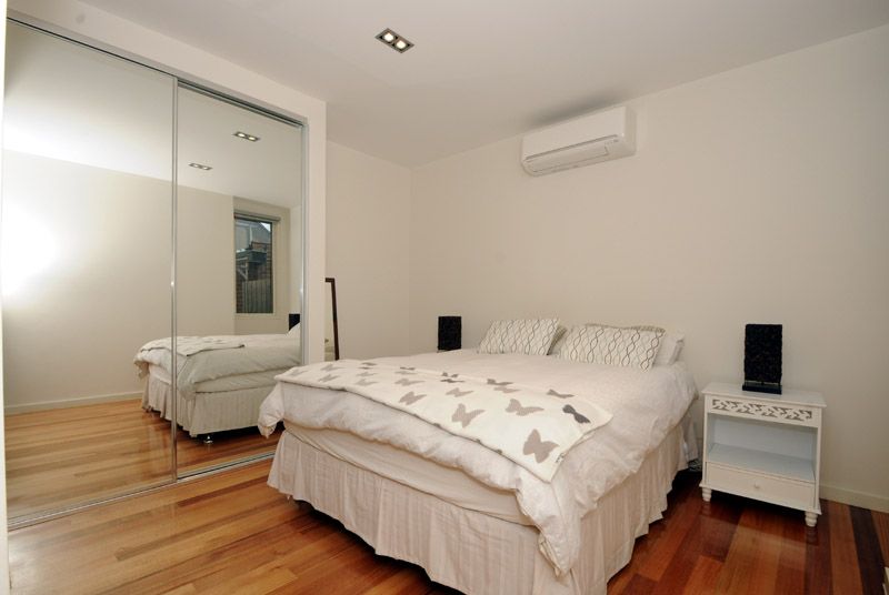 2/14 St Huberts Road, CARNEGIE, VIC 3163