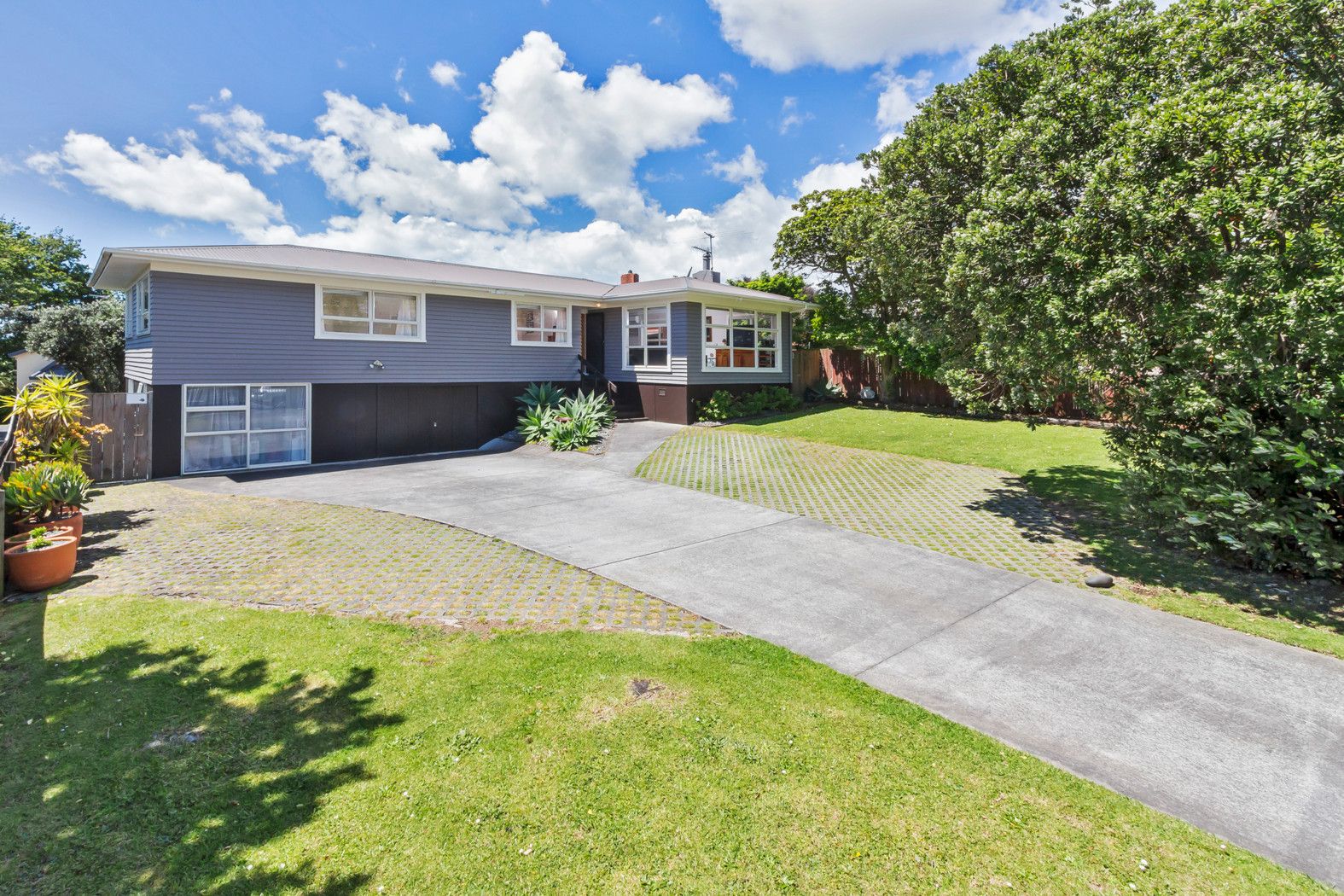 49 Rodney Street, Howick, Manukau City